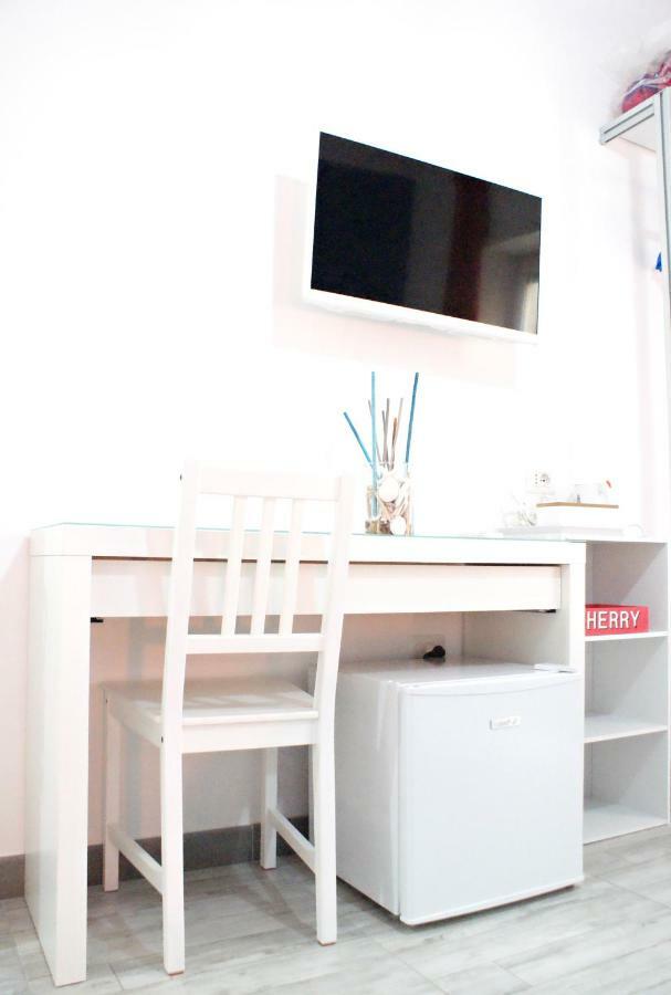 Like Family House Bed & Breakfast Roma Eksteriør bilde